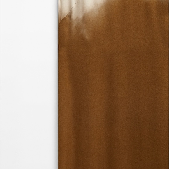 Massimo Dutti LONG SATINY TIE-DYE DRESS GOLDEN
Golden‎ / Ref. 6620/840 - Picture 8 of 12